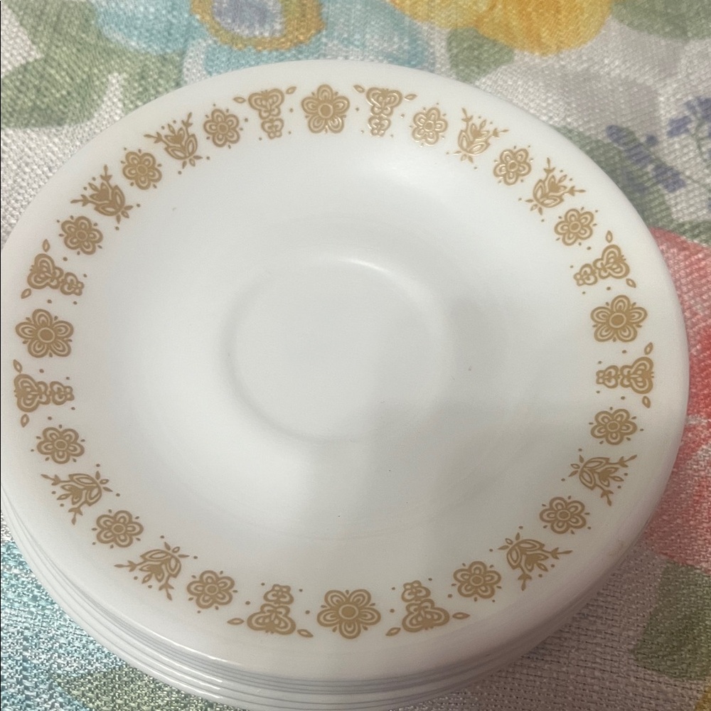 Vintage, 7 Corelle Livingware 6" Plates Butterfly Gold - Vintage - Picture 2 of 4